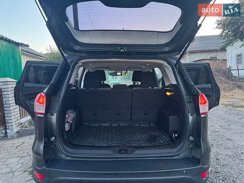 Позашляховик / Кросовер Ford Escape 2015 в Гайвороні