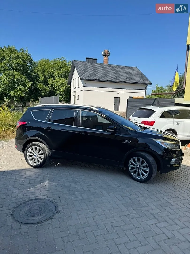 2017 Ford Escape - фото 1