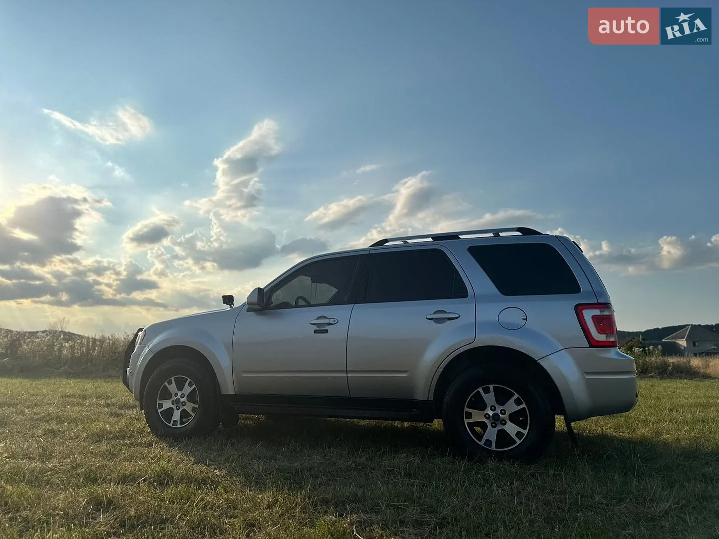 2010 Ford Escape - мініатюра 11