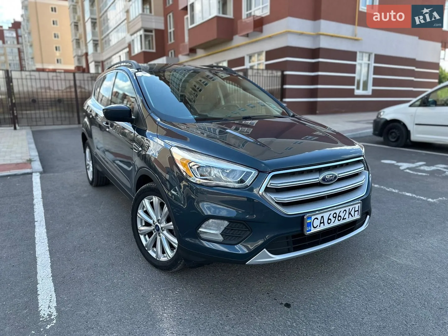 2019 Ford Escape - мініатюра 3