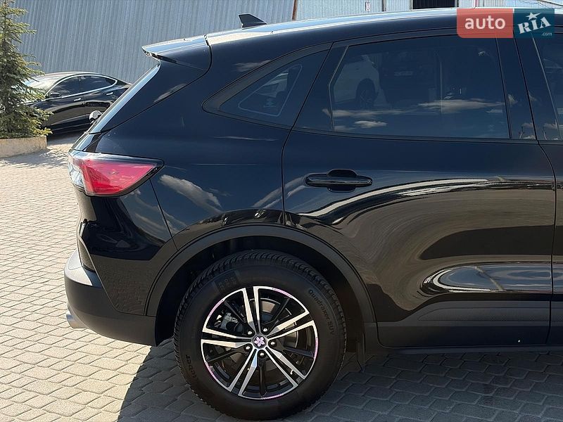 Позашляховик / Кросовер Ford Escape 2021 в Львові