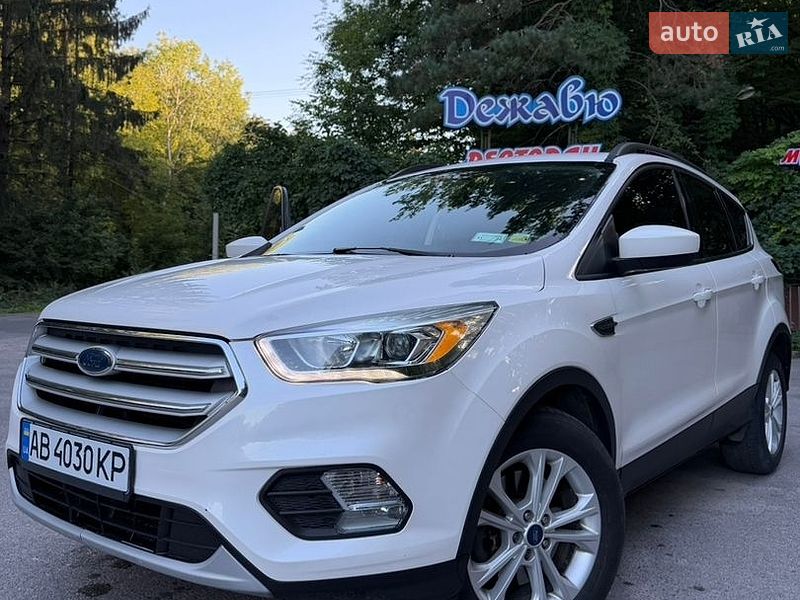 Позашляховик / Кросовер Ford Escape 2017 в Вінниці