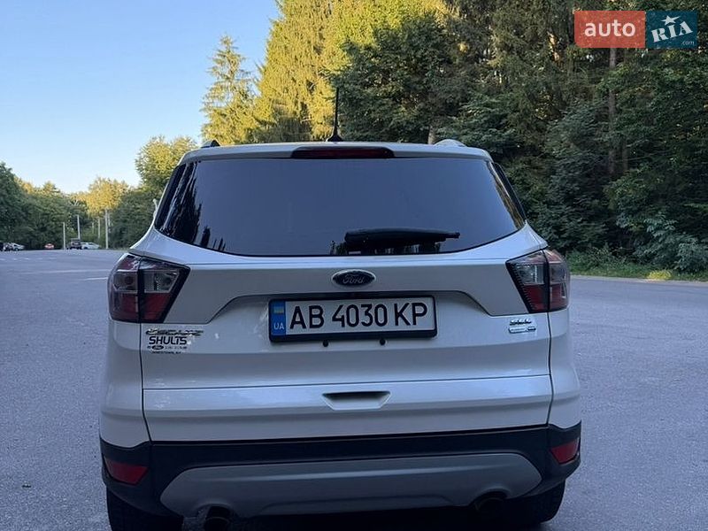 Позашляховик / Кросовер Ford Escape 2017 в Вінниці