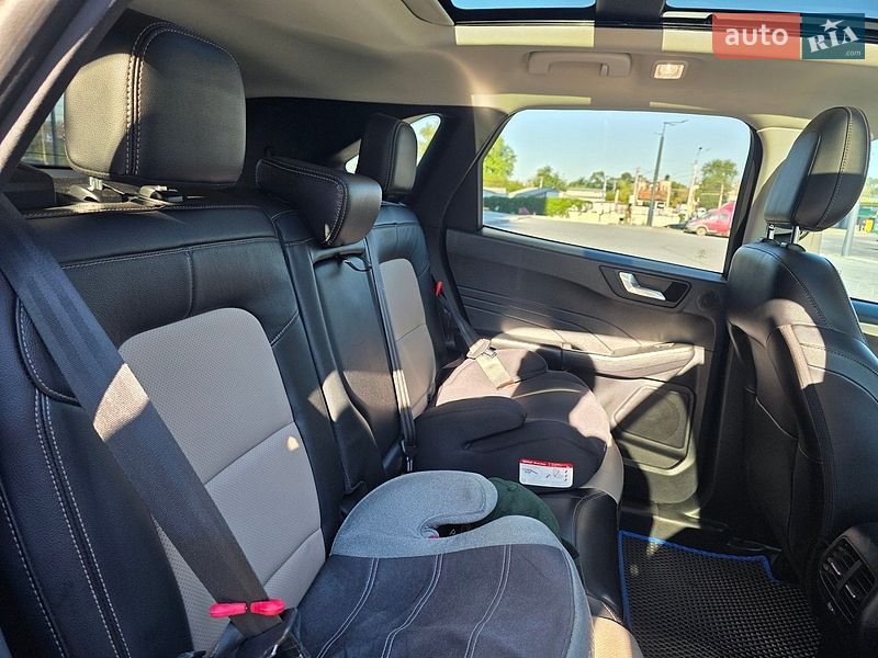 Позашляховик / Кросовер Ford Escape 2022 в Дніпрі