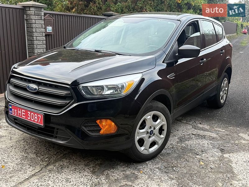 Внедорожник / Кроссовер Ford Escape 2017 в Ровно