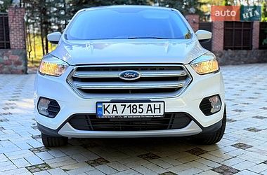 Внедорожник / Кроссовер Ford Escape 2019 в Киеве