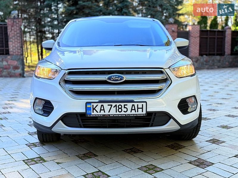Внедорожник / Кроссовер Ford Escape 2019 в Киеве
