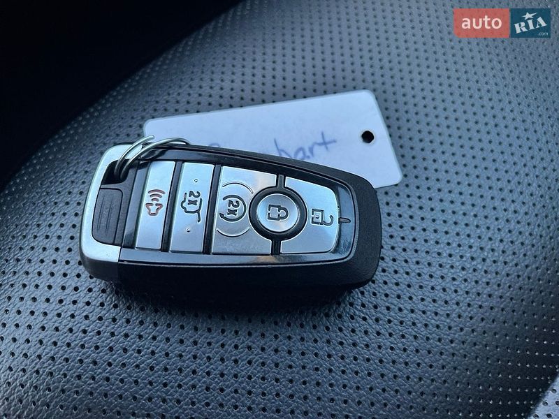 Позашляховик / Кросовер Ford Escape 2019 в Василькові