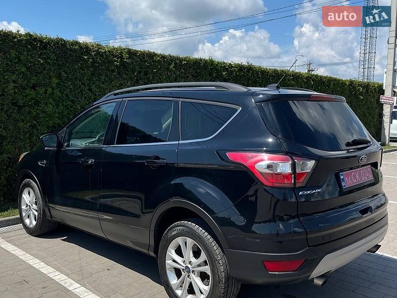 Внедорожник / Кроссовер Ford Escape 2018 в Львове