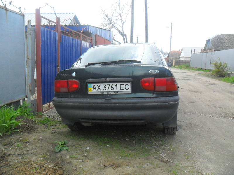 Хэтчбек Ford Escort 1993 в Никополе