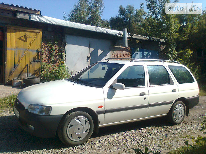 Escort 2000