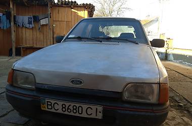 Хэтчбек Ford Escort 1986 в Дрогобыче