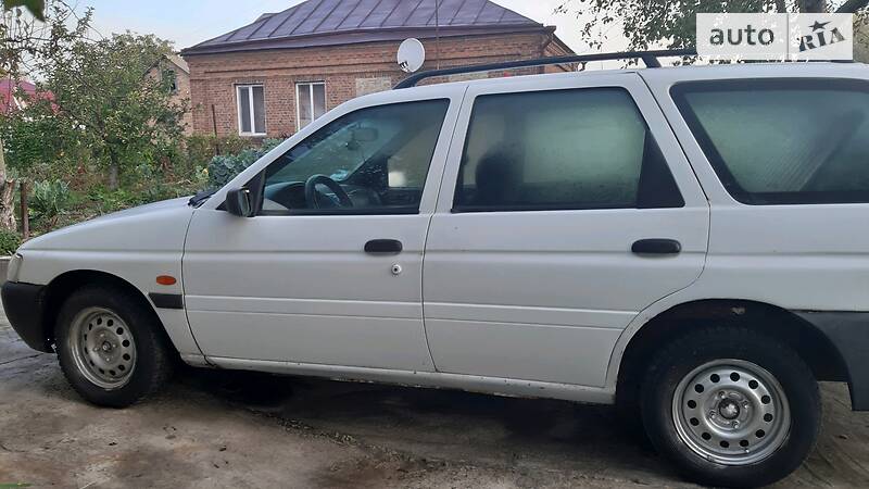Универсал Ford Escort 1995 в Пирятине