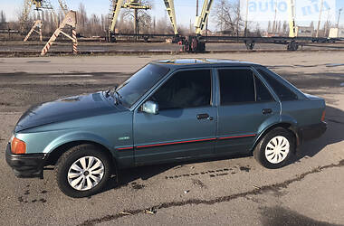 Лифтбек Ford Escort 1988 в 