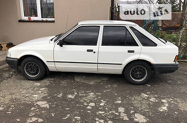 Хэтчбек Ford Escort 1988 в Львове