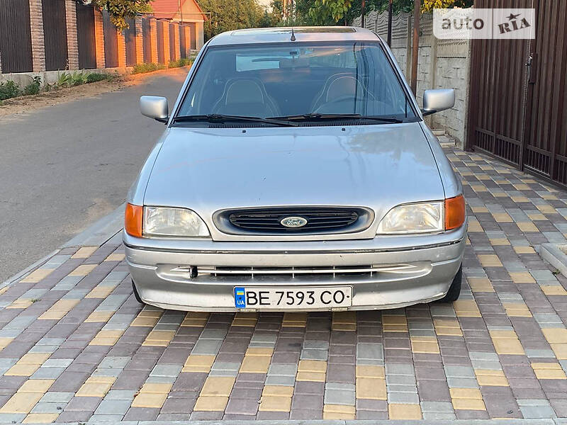 Хэтчбек Ford Escort 1994 в Одессе