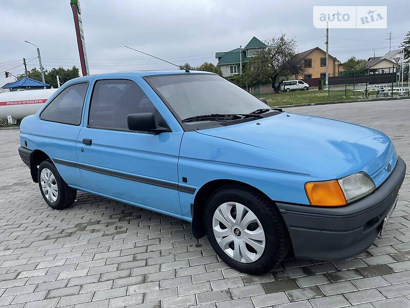 Хетчбек Ford Escort 1991 в 