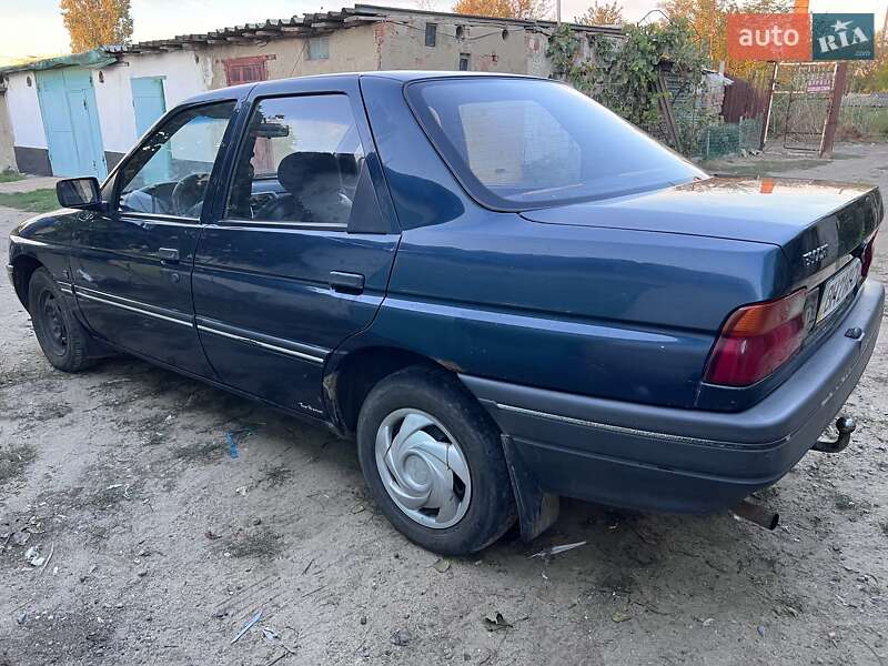 Седан Ford Escort 1994 в Раздельной