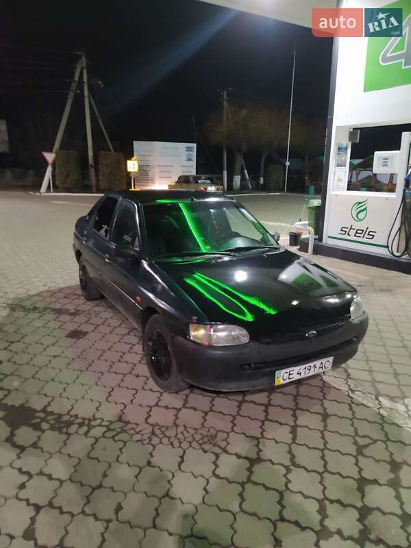 Седан Ford Escort 1997 в Черновцах