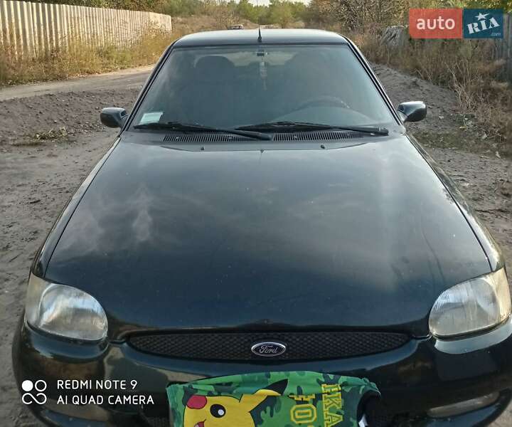 Седан Ford Escort 1997 в Александрие