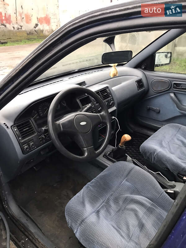 Хетчбек Ford Escort 1991 в Березному фото 9 Хетчбек Ford Escort 1991 в Березному