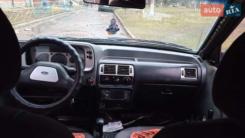 Хэтчбек Ford Escort 1988 в Ярмолинцах