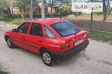 Лифтбек Ford Escort 1993 в Дубно