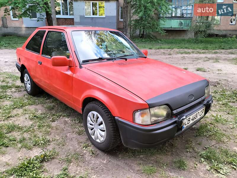 Хэтчбек Ford Escort 1987 в Чернигове