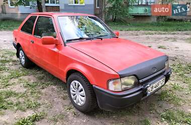 Хэтчбек Ford Escort 1987 в Чернигове