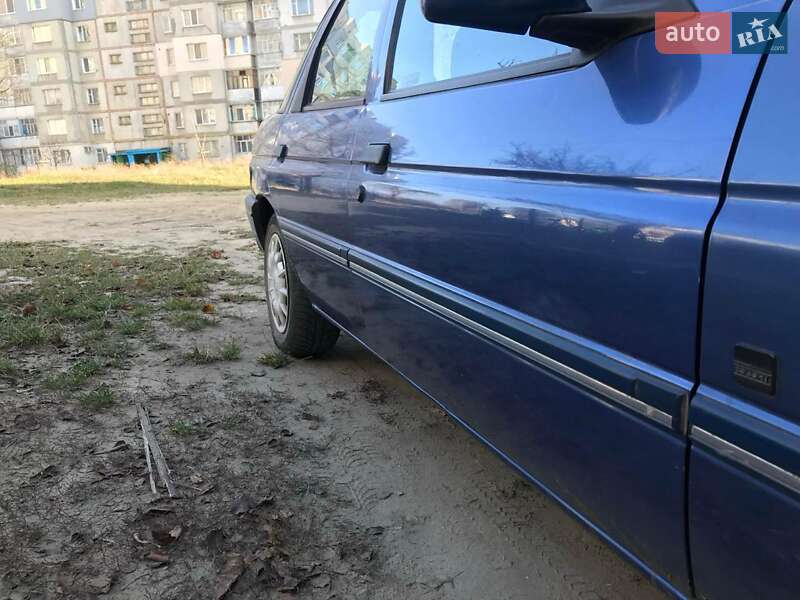 Хетчбек Ford Escort 1992 в Шостці