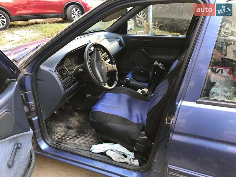 Хетчбек Ford Escort 1992 в Шостці