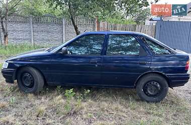 Хэтчбек Ford Escort 1991 в 