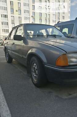 Хетчбек Ford Escort 1985 в Рівному