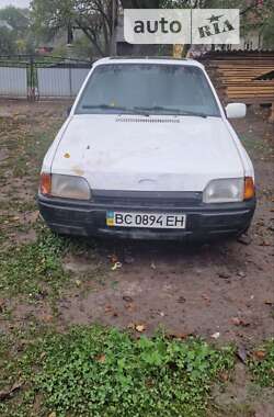 Хэтчбек Ford Escort 1988 в Рожнятове