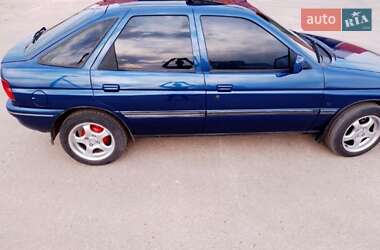 Хетчбек Ford Escort 1994 в Компаніївці