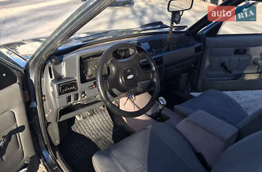 Хэтчбек Ford Escort 1982 в 