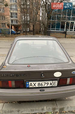 Хэтчбек Ford Escort 1987 в 