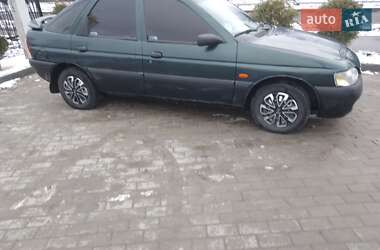 Хэтчбек Ford Escort 1995 в Луцке