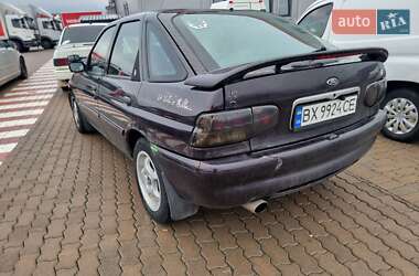 Хетчбек Ford Escort 1995 в Здолбуніві