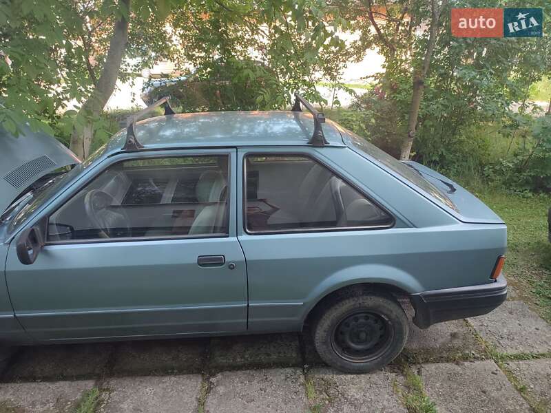 Хетчбек Ford Escort 1986 в Долині