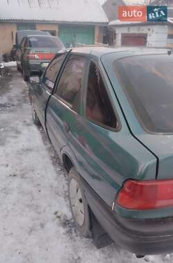 Седан Ford Escort 1997 в Шепетівці