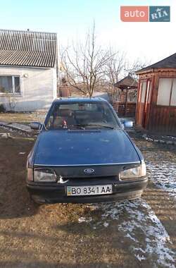 Лифтбек Ford Escort 1986 в Миргороде