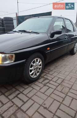 Хэтчбек Ford Escort 1995 в Луцке