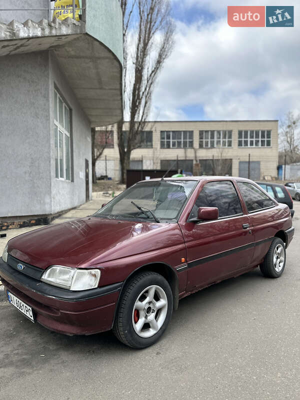 Хэтчбек Ford Escort 1990 в Киеве