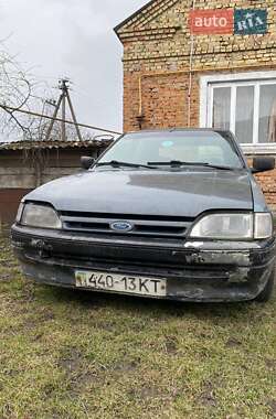 Седан Ford Escort 1992 в Золочеві