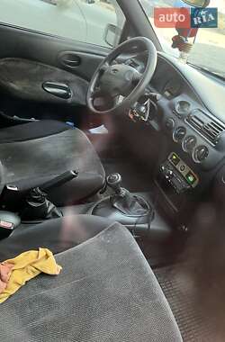 Хэтчбек Ford Escort 2000 в 