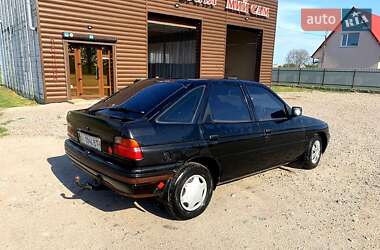 Хетчбек Ford Escort 1992 в 