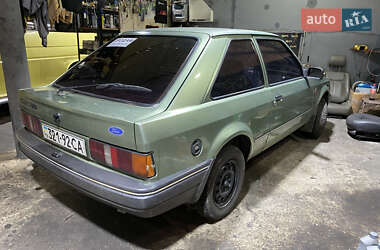 Хетчбек Ford Escort 1986 в 