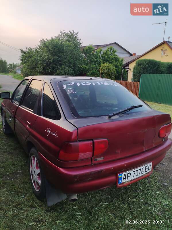 Хэтчбек Ford Escort 1993 в Запорожье