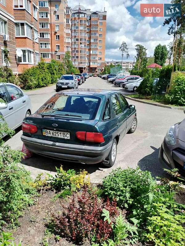 Хетчбек Ford Escort 1997 в Києві